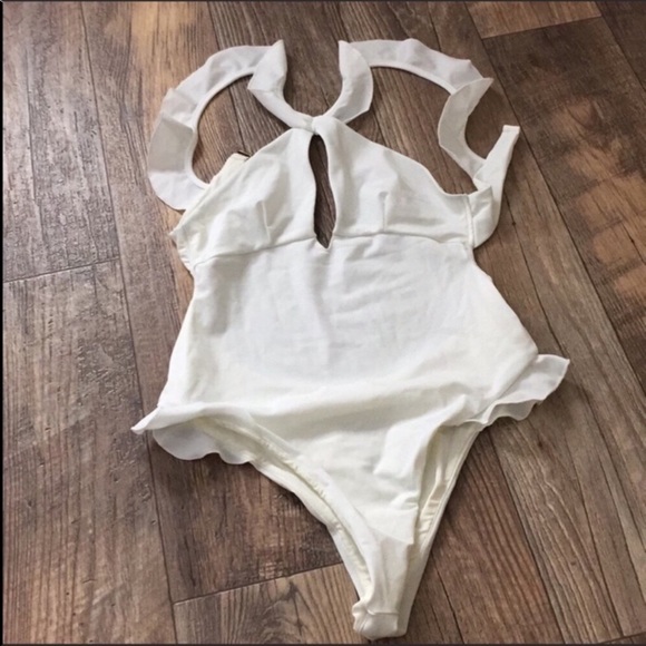 NWOT For Love&Lemons White One piece Swimsuit - Picture 4 of 4